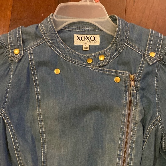 XOXO Denim Blue Jean Jacket Asymmetrical Juniors Cropped Size L - Picture 3 of 6